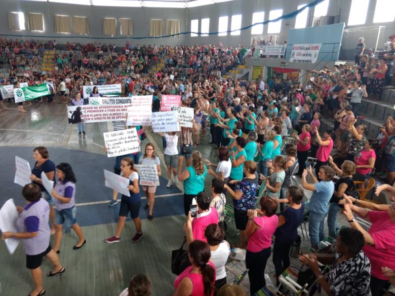 Mulheres têm dia de reflexão e integração em Vera Cruz