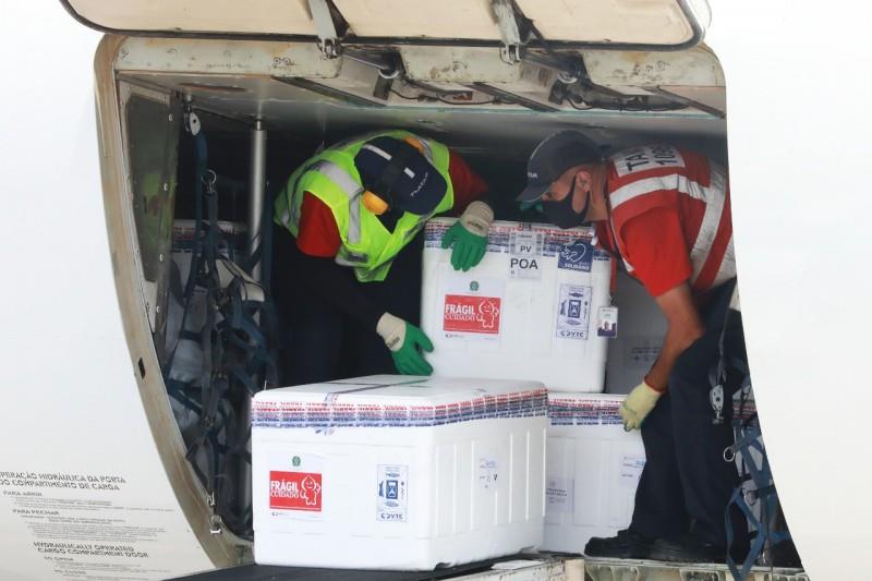 Rio Grande do Sul receberá mais de 195 mil doses de vacinas contra Covid-19