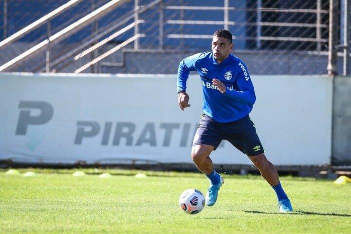 Grêmio confirma quatro jogadores com teste positivo para a Covid-19