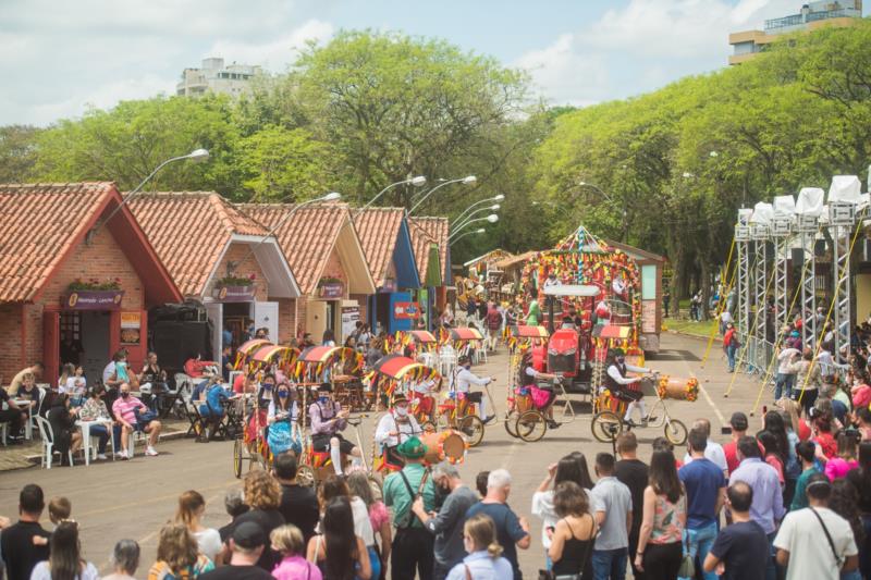 Público da 36ª Oktober chega a 14,8 mil visitantes  até a tarde deste domingo