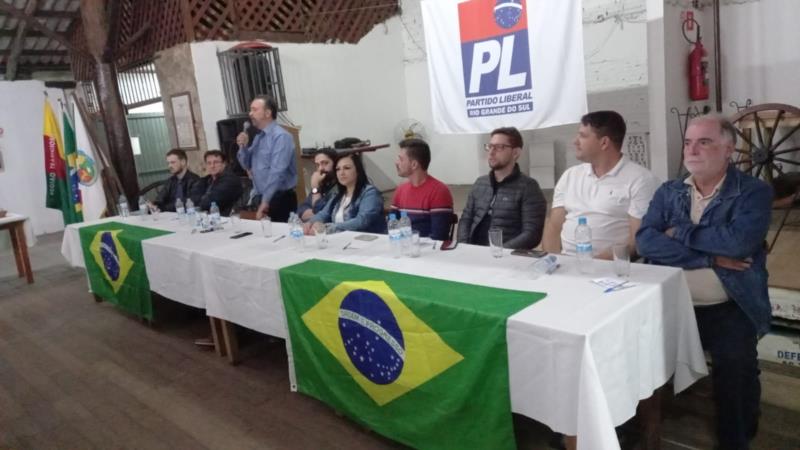 PL realiza primeira reunião com a presença da família Moraes em Santa Cruz