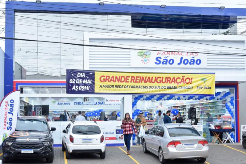 FOTOS: Farmácias São João inaugura  espaço mais amplo em Vera Cruz