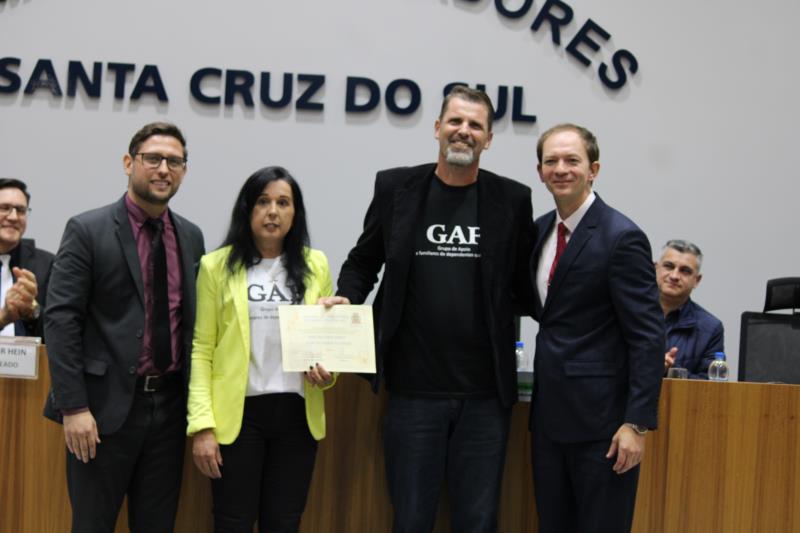 Pastor Jair Hein recebe título de Cidadão Santa-cruzense