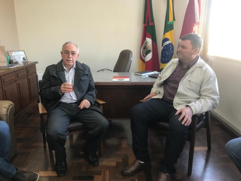 Candidato ao Piratini, Vicente Bogo visita Vera Cruz