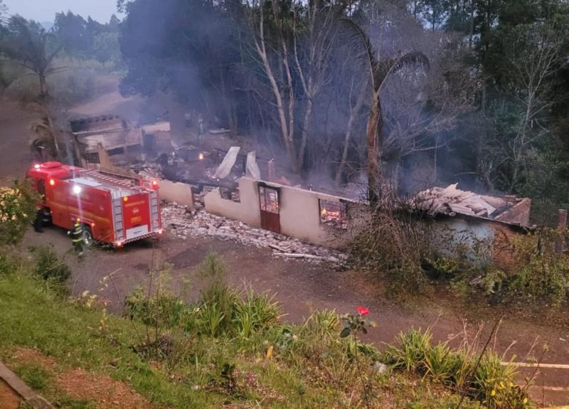 “Estamos muito tristes”, relata liderança da região Serrana sobre incêndio no Salão Keller