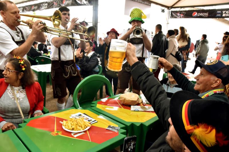 Quinta-feira é dia da Maturidade Ativa na 37ª Oktoberfest