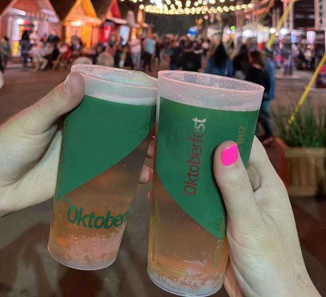 Oktoberfest comercializa 53 mil Eco Copos nas duas primeiras etapas da festa