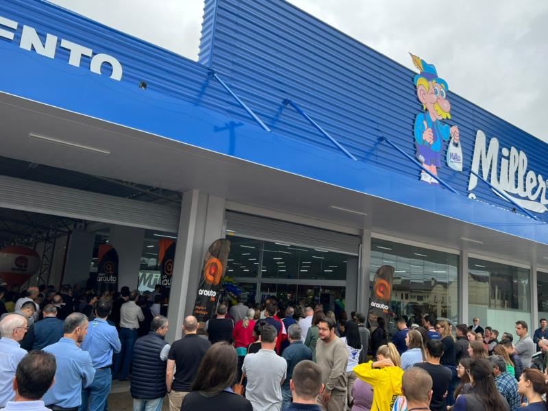 Miller Supermercados inaugura filial em Vera Cruz