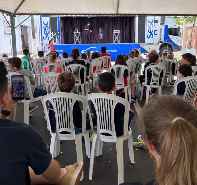 Evento cultural e literal ocorre até sábado em Santa Cruz