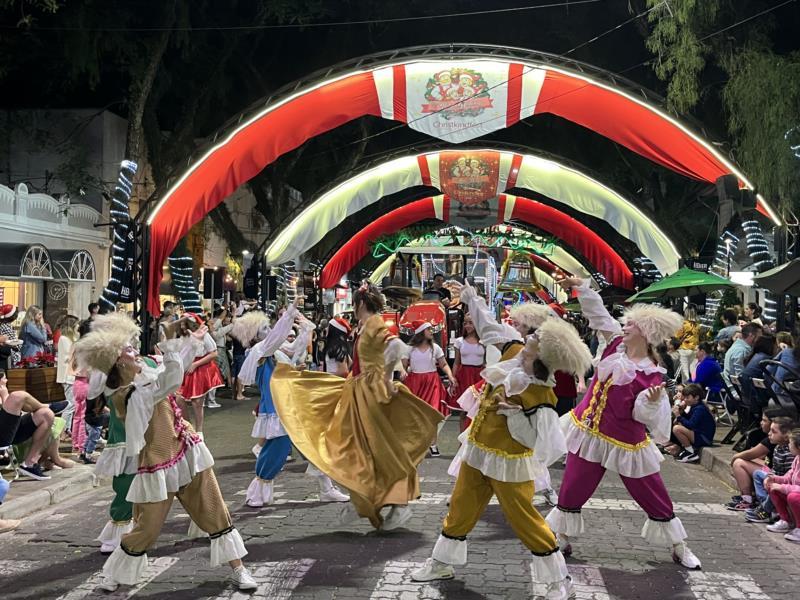 Comissão Organizadora da Christkindfest confirma quarto desfile de Natal; confira data