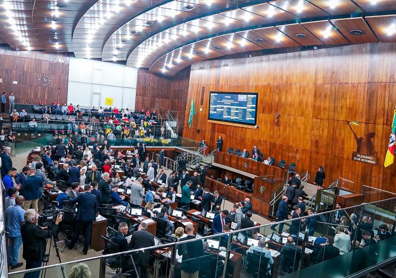 Assembleia Legislativa aprova aumento do salário mínimo regional em 10,6%