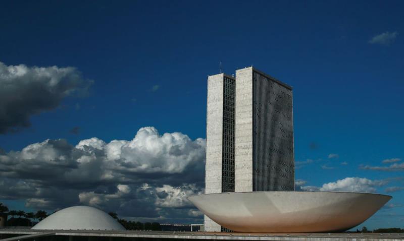 Congresso promulga PEC da Transição