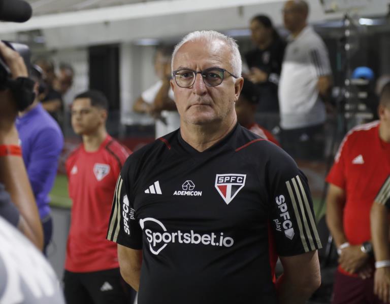 Dorival Júnior deixa o São Paulo para assumir a Seleção Brasileira de Futebol