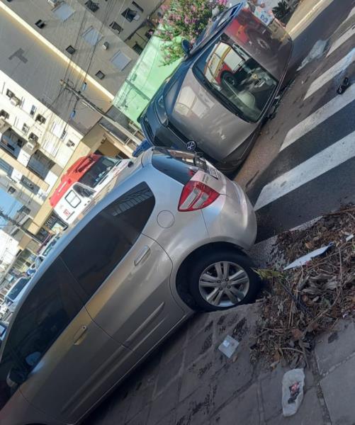 Carro tomba após acidente na região central de Venâncio Aires