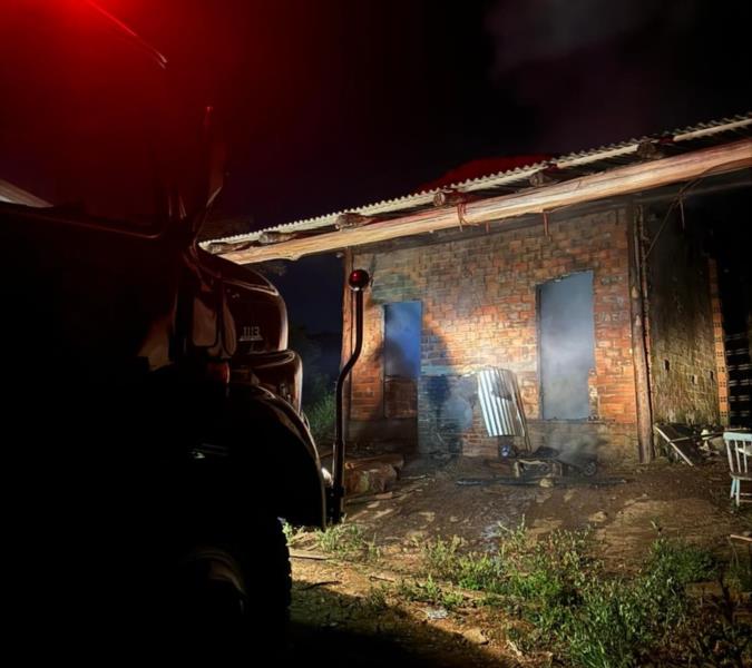 Incêndio atinge estufa de tabaco no interior de Candelária