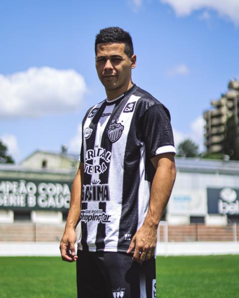 Galo apresenta novos uniformes e plano de sócios para torcedores