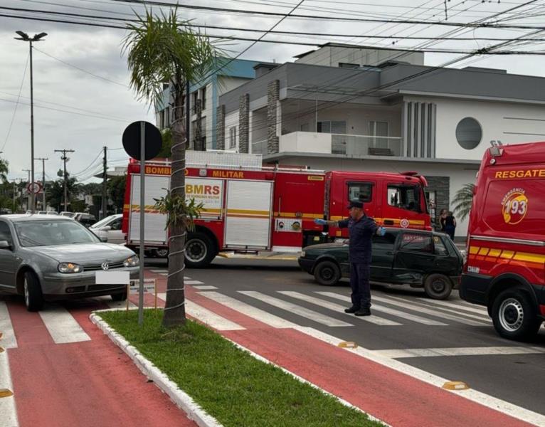 Colisão entre dois automóveis é registrada no Centro de Venâncio Aires