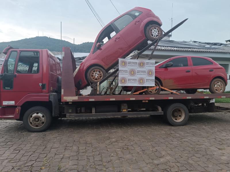 Polícia encontra dinamite em carro utilizado em roubo no Vale do Taquari