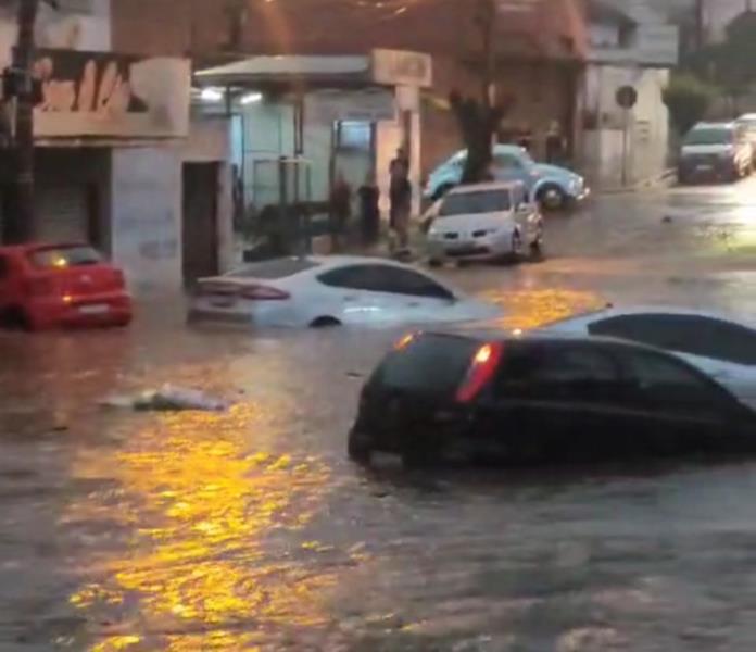 VÍDEO: intensa chuva inunda e causa estragos em Cachoeira do Sul