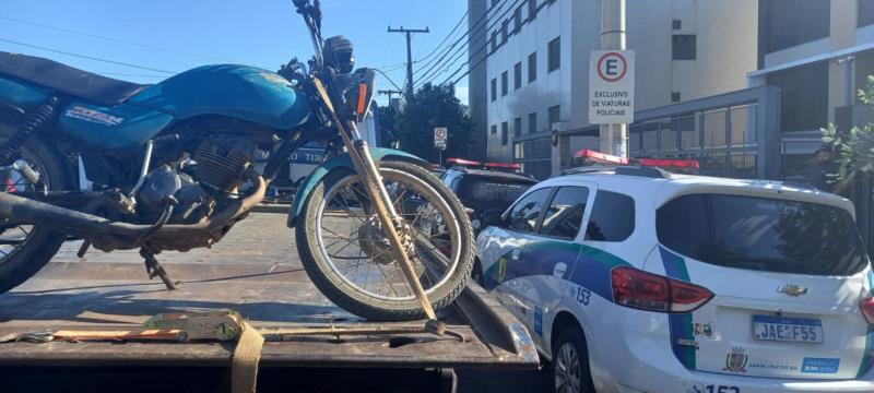 Dupla é presa por receptação de motocicleta em Santa Cruz