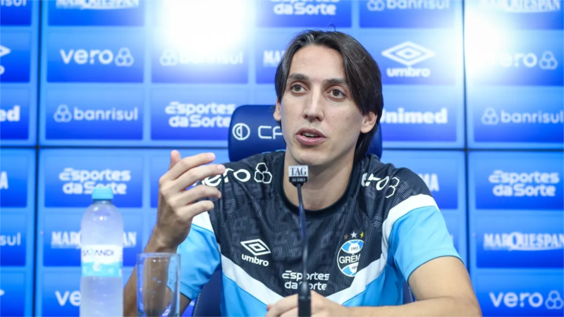 Pedro Geromel renova com o Grêmio até a metade de 2024