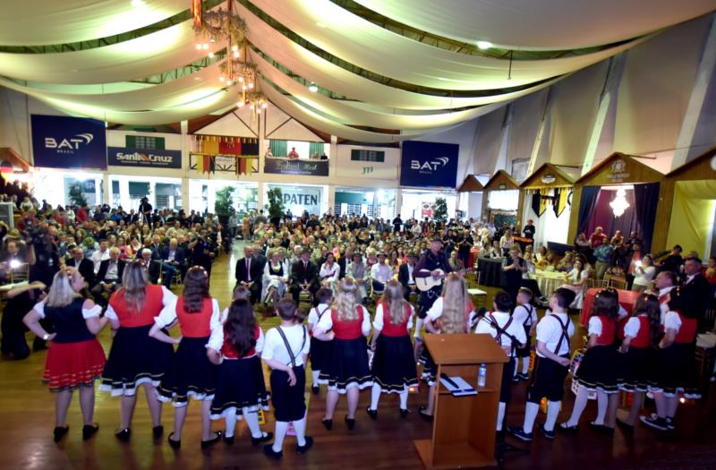 Abertura da 38ª Oktoberfest vai ser inspirada pelo tema Nossa História, Nosso Futuro