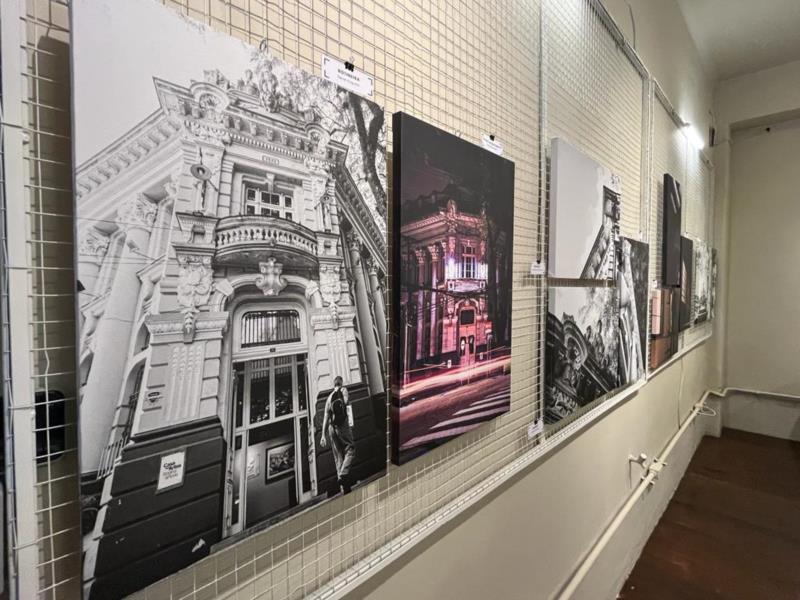 Beleza da Casa das Artes Regina Simonis é destacada em exposição fotográfica