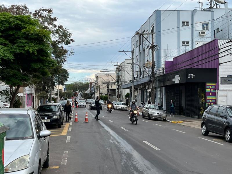 Vazamento de óleo altera o trânsito na região central de Santa Cruz