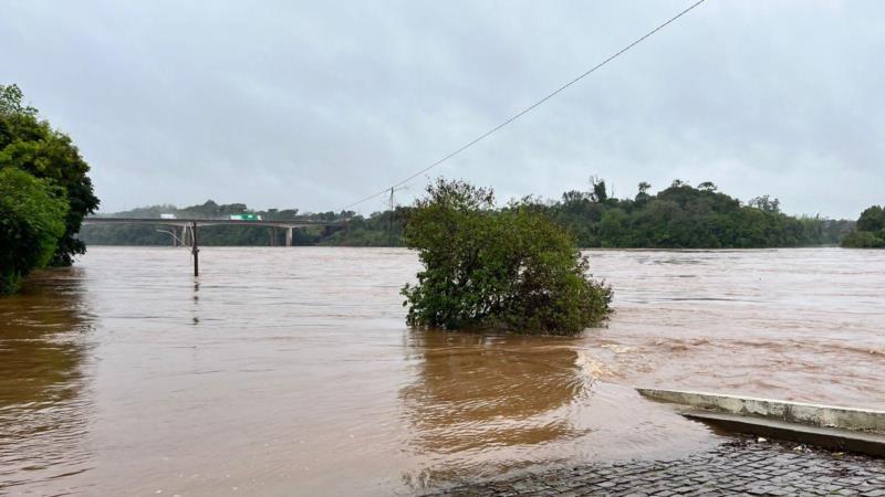 Subida do nível do Rio Taquari preocupa municípios da região