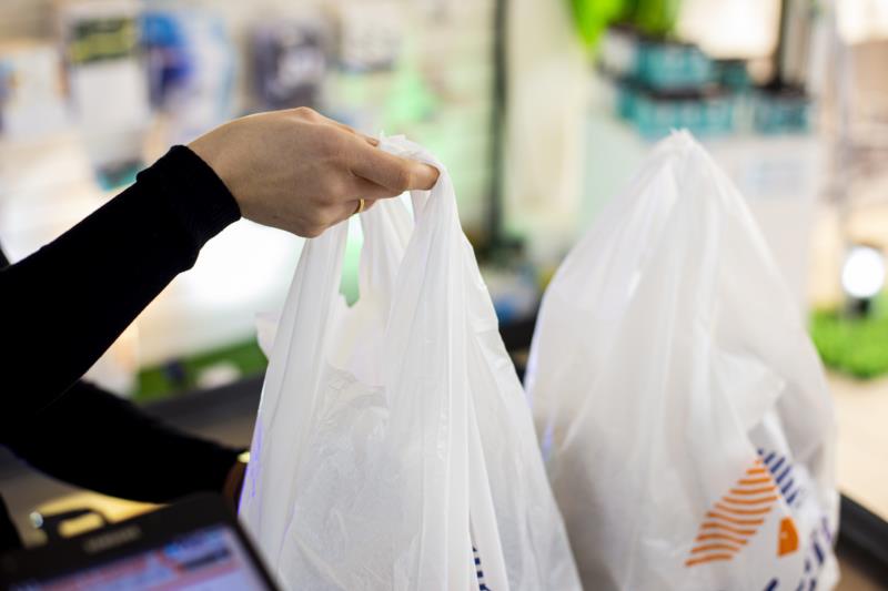 Intenção de consumo das famílias é a maior em oito anos, diz pesquisa