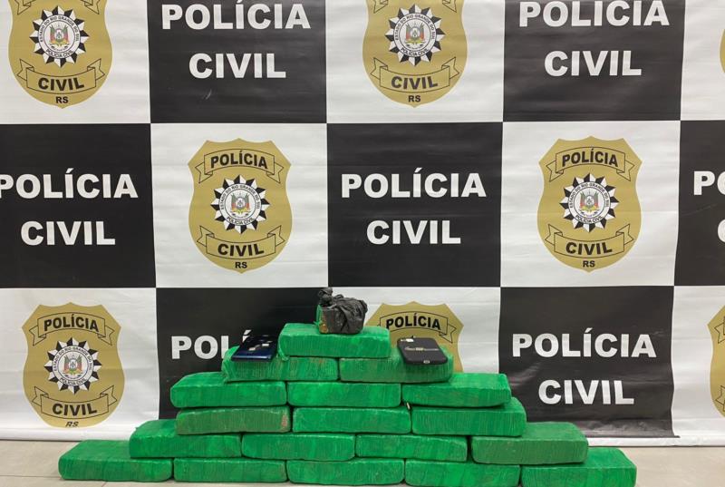 Polícia Civil prende dupla com 10 quilos de maconha na RSC-153