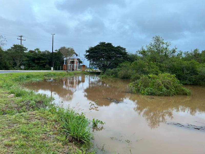 Acesso ao Lago Prefeito Telmo Kirst permanece proibido ao público