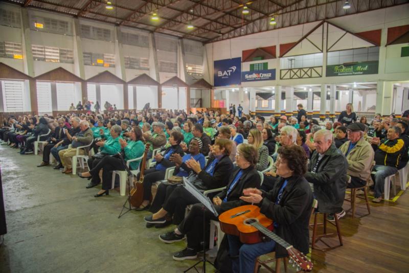 Primeira edição do Palco é Nosso reúne grande público no Pavilhão Central