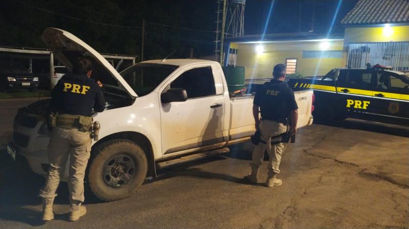 Dois homens são presos com caminhonete clonada em Pantano Grande