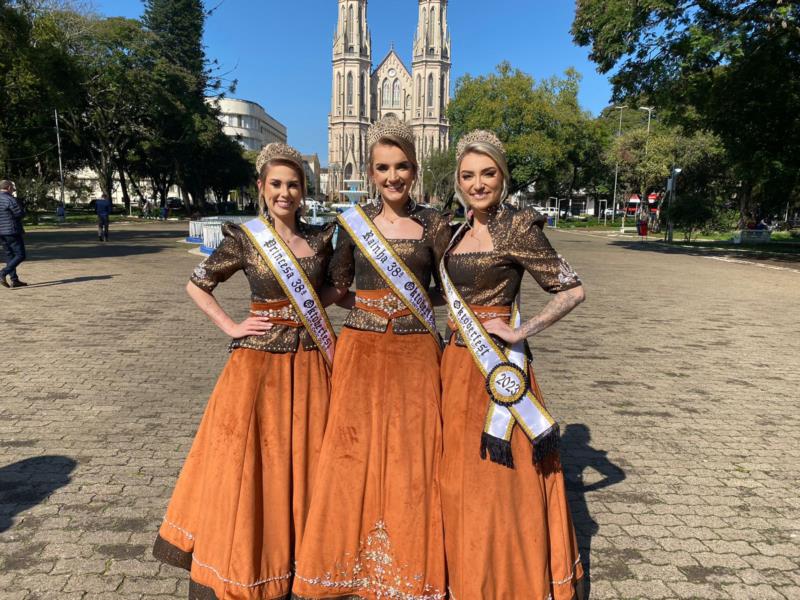 A uma semana da festa, trio de soberanas acelera divulgação e revela ansiedade