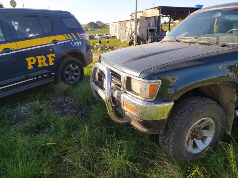 Motorista é preso pela PRF após fugir de acidente em Pantano Grande