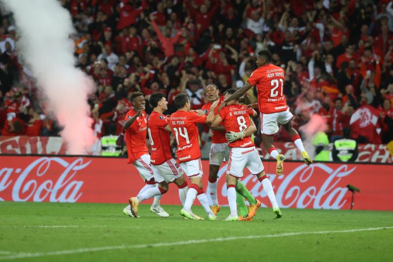 Inter vence o River Plate nos pênaltis e vai às quartas da Libertadores