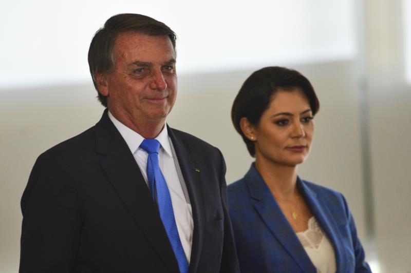 Moraes autoriza quebra de sigilo bancário de Michelle e Jair Bolsonaro