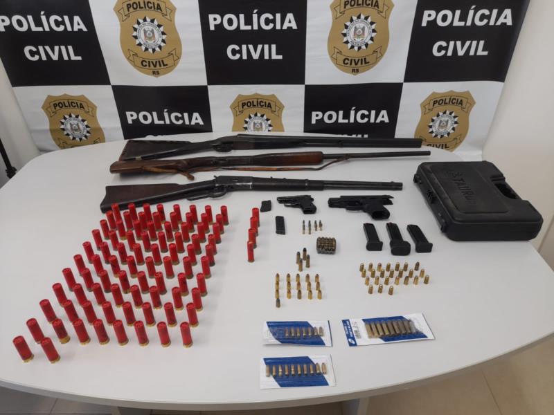 Polícia Civil realiza operação para combater violência doméstica e apreende armas em Santa Cruz e Rio Pardo