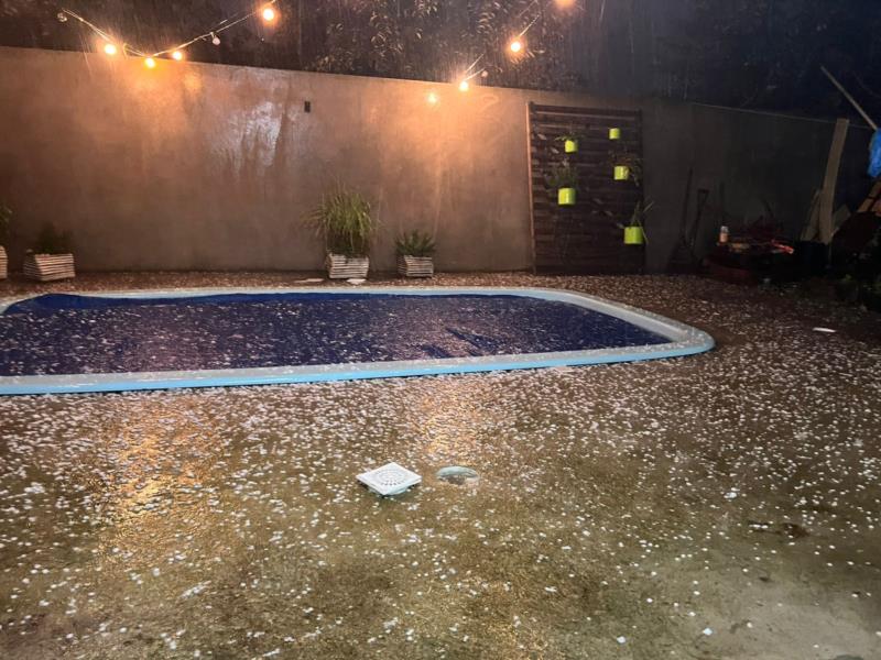 FOTOS: Chuva forte e queda de granizo são registrados em Vera Cruz