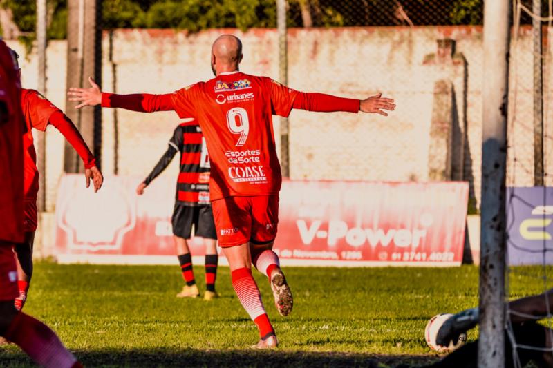 Guarani perde em casa e se despede da Divisão de Acesso