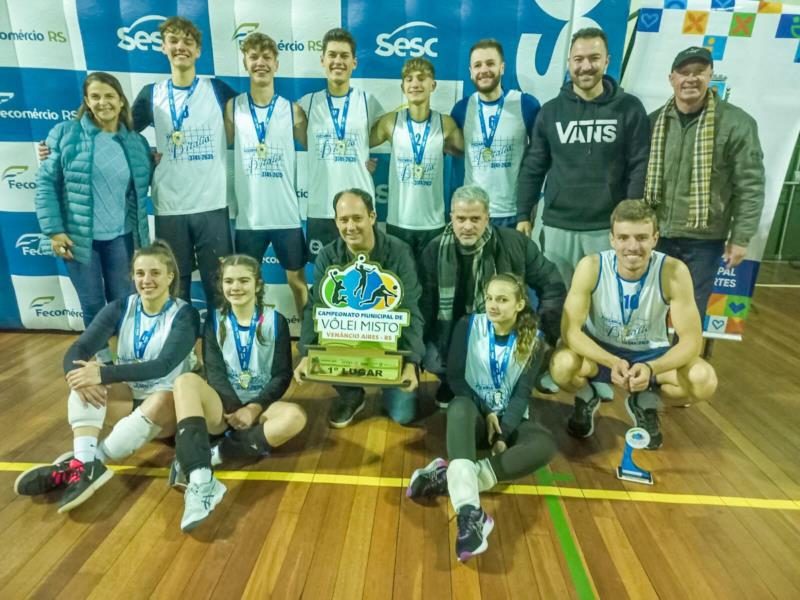 D’Itália vence o Campeonato Municipal de Vôlei Misto