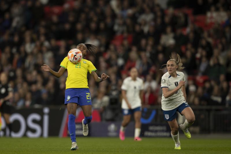 Brasil inicia busca por título inédito da Copa do Mundo Feminina