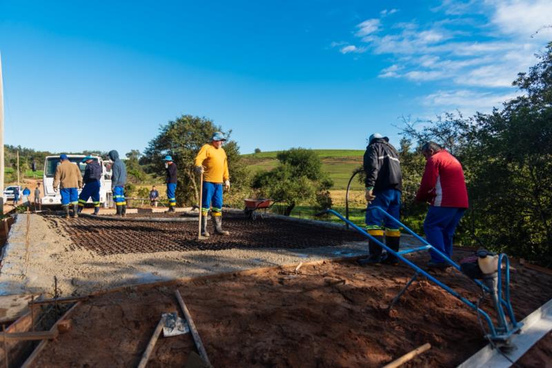 FOTOS: Nova ponte entre Reserva dos Kroth e Rincão del Rey tem concretagem finalizada