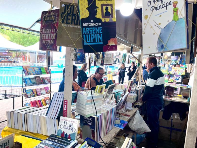 Feira do Livro inicia nesta sexta-feira com presença da Patrona e show de abertura