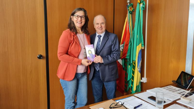 Vereadora de Venâncio Aires leva demandas da educação para deputados