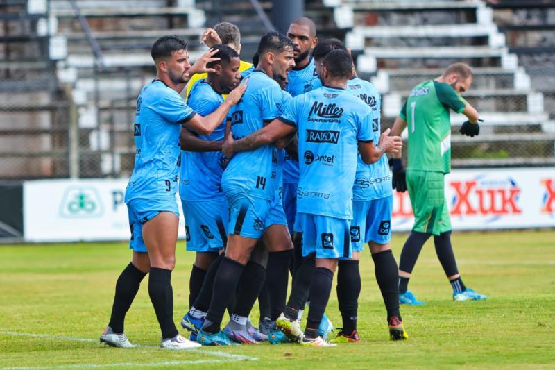 Futebol Clube Santa Cruz enfrenta o Bagé neste domingo