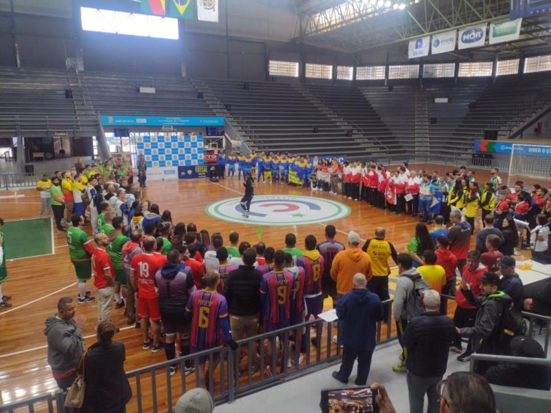 Futsal para surdos define campeão brasileiro em Santa Cruz do Sul