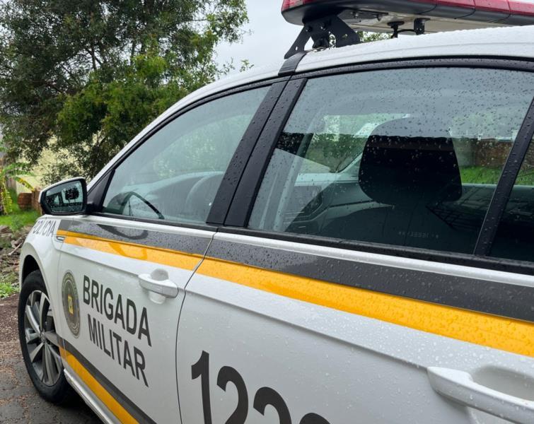 Homem furta carro de professora em frente à escola e é preso pela Brigada Militar