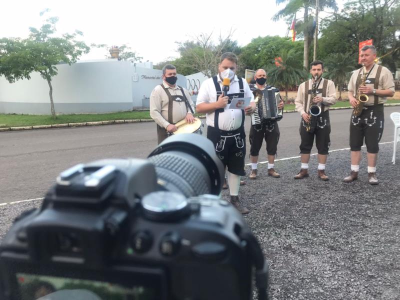 Confira a edição do Oktober em 5 Minutos deste sábado